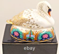 BEAUTIFUL BOXED ROYAL CROWN DERBY PAPERWEIGHT SWAN GOLD STOPPER 1st QUALITY BXD