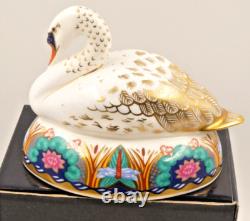 BEAUTIFUL BOXED ROYAL CROWN DERBY PAPERWEIGHT SWAN GOLD STOPPER 1st QUALITY BXD