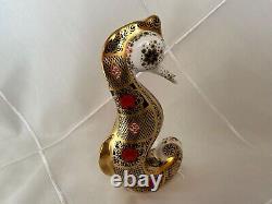 BNIB £325 Royal Crown Derby Old Imari Solid Gold Band Seahorse Paperweight