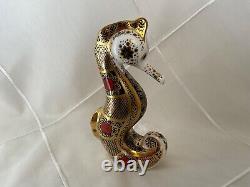 BNIB £325 Royal Crown Derby Old Imari Solid Gold Band Seahorse Paperweight