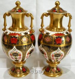 Beautiful Royal Cown Derby Old Imari 1128 Pair Of Lidded Sgb Sudbury Vases Urns