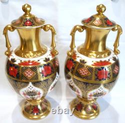 Beautiful Royal Cown Derby Old Imari 1128 Pair Of Lidded Sgb Sudbury Vases Urns