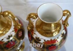 Beautiful Royal Cown Derby Old Imari 1128 Pair Of Lidded Sgb Sudbury Vases Urns