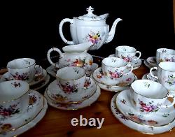 English Fine Bone China Royal Crown Derby Tea Set Teapot 8 Cups Saucers Plates