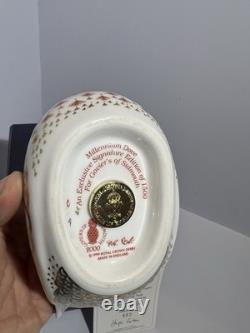 Millennium Dove ROYAL CROWN DERBY PAPERWEIGHT GOLD STOPPER BOXED