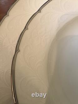 NEW ROYAL CROWN DERBY Darley Abbey Pure Platinum