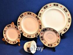 New ROYAL CROWN DERBY Bone China England derby BORDER #A1253 5 Pc Place Setting