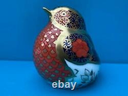 New Royal Crown Derby 1st Quality Imari Solid Gold Band Robin Paperweight