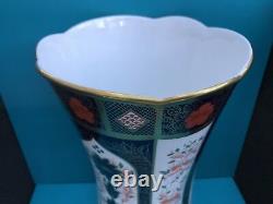 New Royal Crown Derby 1st Quality Old Imari Solid Gold Band 12 Column Vase