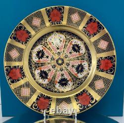 New Royal Crown Derby 1st Quality Old Imari Solid Gold Band 8 Salad Plate