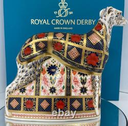 New Royal Crown Derby 1st Quality Old Imari Solid Gold Band Lurcher Paperweight