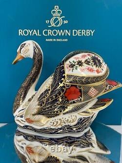 New Royal Crown Derby 1st Quality Old Imari Solid Gold Band Swan Paperweight