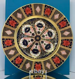 New Royal Crown Derby 2nd Quality Old Imari Solid Gold Band 10 Dinner Plate