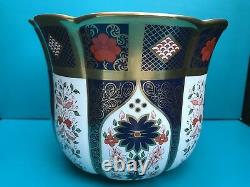 New Royal Crown Derby 2nd Quality Old Imari Solid Gold Band Gardenia Planter