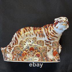 Royal Crown Derby 1994 Figure of a Bengal Tiger W. 22cm Perfect condition 5632