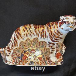 Royal Crown Derby 1994 Figure of a Bengal Tiger W. 22cm Perfect condition 5632