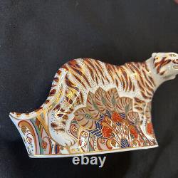 Royal Crown Derby 1994 Figure of a Bengal Tiger W. 22cm Perfect condition 5632