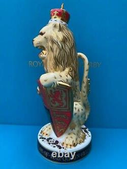 Royal Crown Derby 1st Quality Queens Beast Lion of England Paperweight