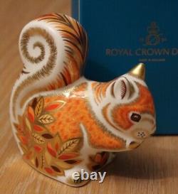 Royal Crown Derby AUTUMN SQUIRREL Paperweight 1st Quality Gold Stopper Boxed