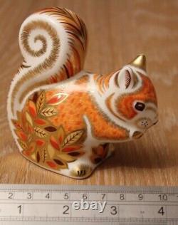 Royal Crown Derby AUTUMN SQUIRREL Paperweight 1st Quality Gold Stopper Boxed