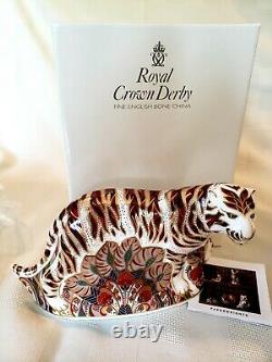 Royal Crown Derby Bengal Tiger, Gold 1st Quality Stopper