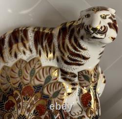 Royal Crown Derby Bengal Tiger Paperweight with Gold Stopper