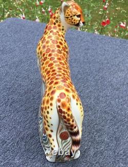Royal Crown Derby Bone China Paperweight Mother Cheetah Gold Stopper Boxed