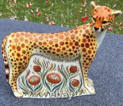 Royal Crown Derby Bone China Paperweight Mother Cheetah Gold Stopper Boxed