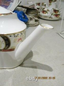 Royal Crown Derby Chelsea Garden Large 3 Pint Teapot Mint