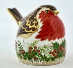 Royal Crown Derby Christmas Wreath Robin Paperweight New 1st Quality