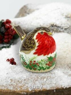 Royal Crown Derby Christmas Wreath Robin Paperweight New 1st Quality Boxed