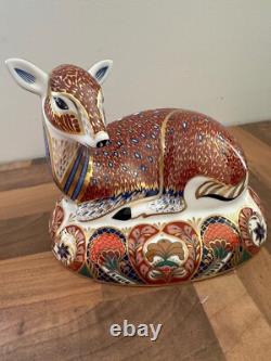 Royal Crown Derby Collectors Guild DEER Paperweight 1st Quality Gold Stopper