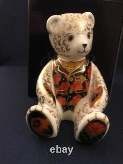 Royal Crown Derby Debonair Bear Collectors Guild Gold Stopper