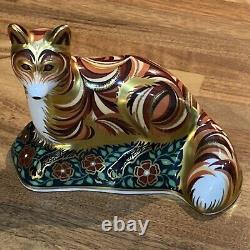 Royal Crown Derby Fox Cub Paperweight Gold Stopper No box