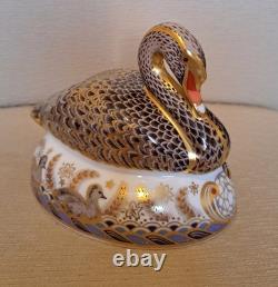 Royal Crown Derby Golden Jubilee Black Swan. Ltd Edition. Gold Stopper. Box