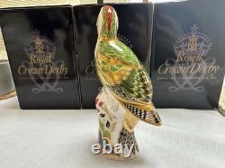 Royal Crown Derby Green Woodpecker Paperweight Gold Stopper