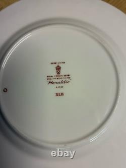 Royal Crown Derby Heraldic A. 1066 13 cm Plate Gold Edging