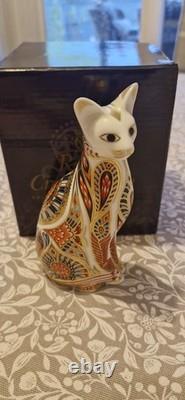 Royal Crown Derby Imari Paperweight with Stopper