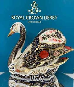 Royal Crown Derby Imari SGB Swan Paperweight 1st Quality