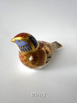 Royal Crown Derby LINNET Bird Paperweight First Quality Gold Stopper