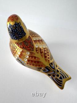 Royal Crown Derby LINNET Bird Paperweight First Quality Gold Stopper