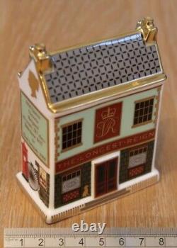 Royal Crown Derby LONGEST REIGN MINIATURE PUB Ltd Edition No. 58/ 500 1st Quality