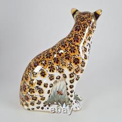 Royal Crown Derby Leopardess Paperweight Gold Stopper Boxed Mint