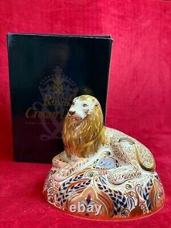 Royal Crown Derby Lion Large scale piece, 1st Quality & gold stopper BNIB