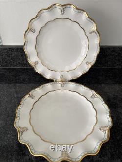 Royal Crown Derby Lombardy Fluted 25cm Dinner 2 Plates unused