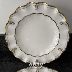 Royal Crown Derby Lombardy Fluted 25cm Dinner 2 Plates unused