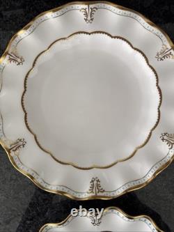 Royal Crown Derby Lombardy Fluted 25cm Dinner 2 Plates unused