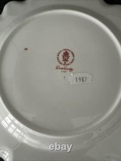 Royal Crown Derby Lombardy Fluted 25cm Dinner 2 Plates unused