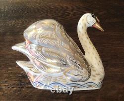 Royal Crown Derby Ltd Ed Pair Of Royal Swans'william' &'catherine'. 378/750 Ex