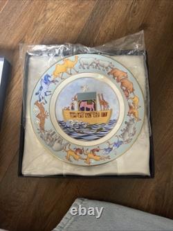 Royal Crown Derby NOAHS ARK COLLECTOR PLATE no. 566/2000